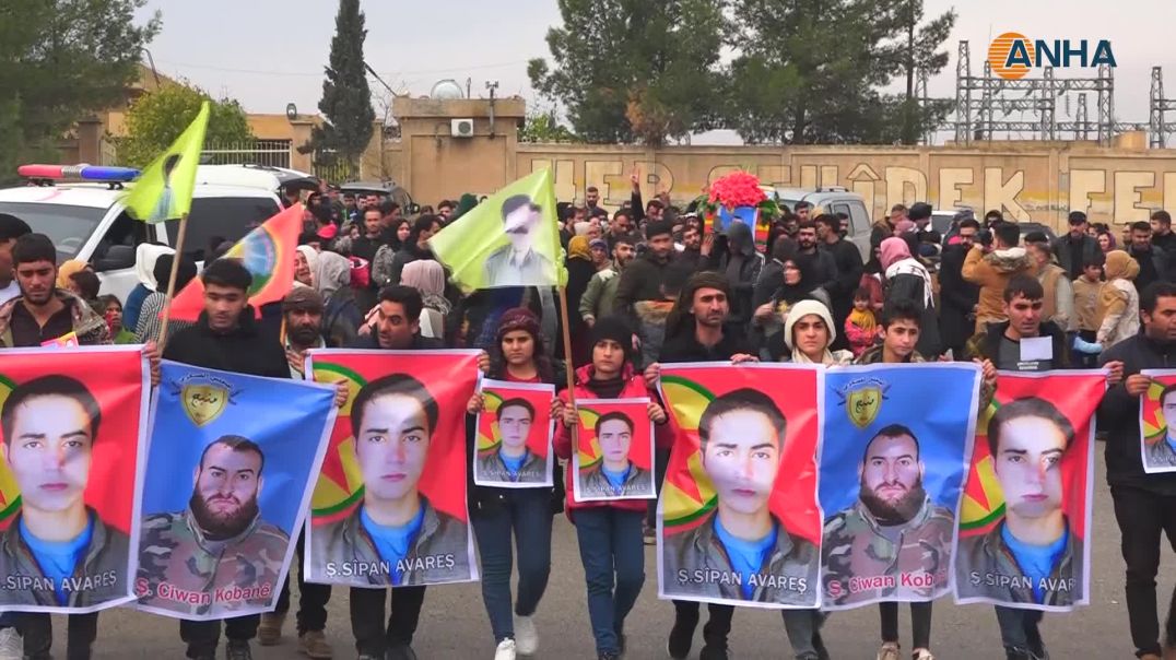 أهالي إقليم الفرات يودعون الشهيد جوان كوباني