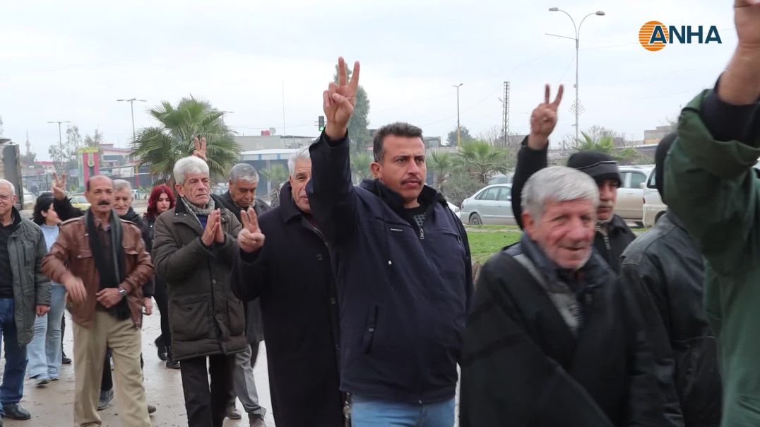 معتصمون: يهاجمون لإرغامنا على الهروب لكننا لن نتخلى عن بلادنا