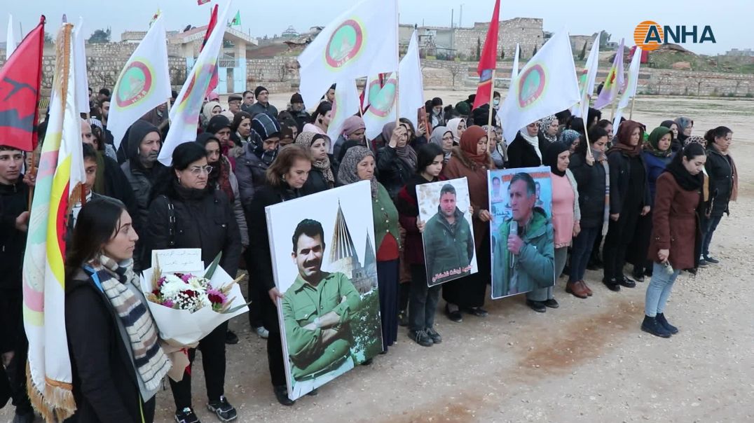 إشعال الشموع على أضرحة الشهداء في سنوية الشهيد زردشت شنكالي