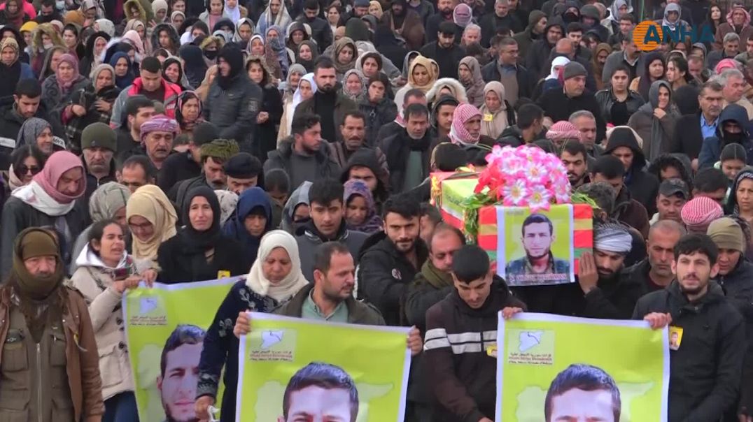 تشييع جثمان الشهيد دلسوز دكرمان في مقاطعة الفرات