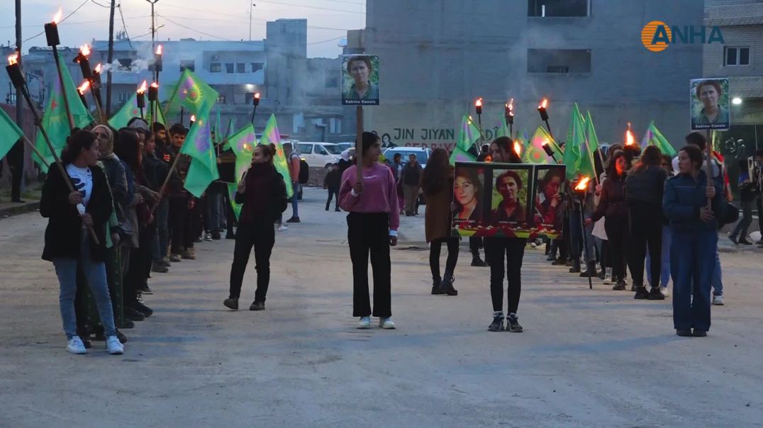 Şehîdên Komkujiya Parîsê ya yekemîn bi meşekê hatin bibîranîn