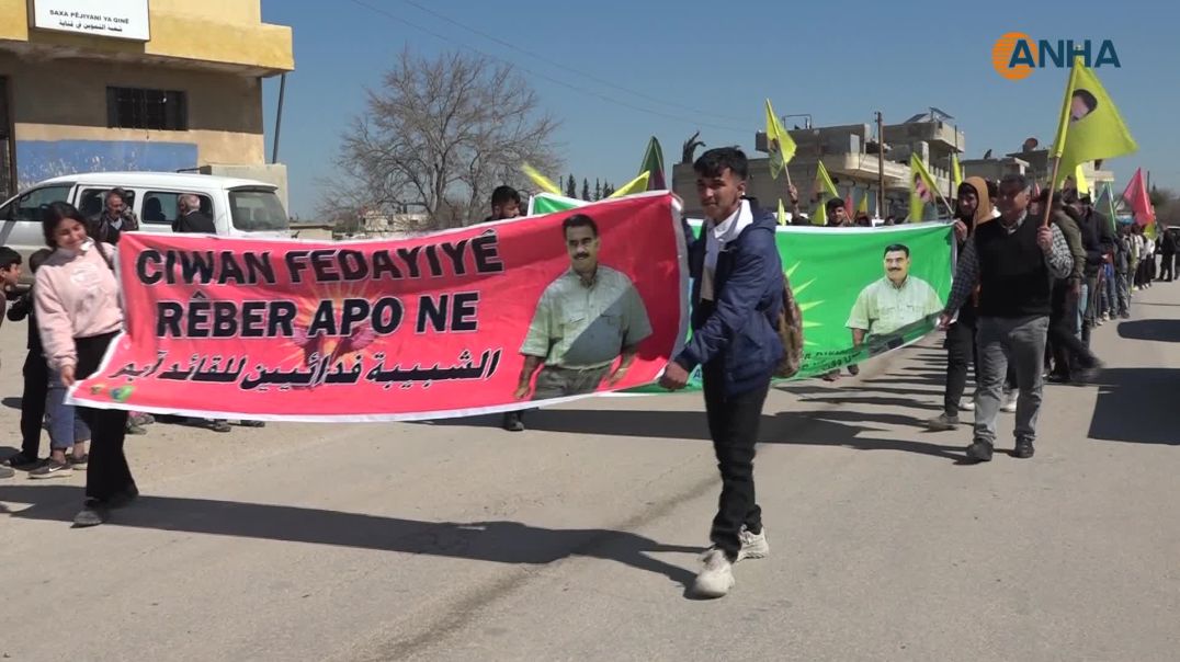 Li Kobanê meşa ciwanan a ji bo azadiya fizîkî ya Rêber Abdullah Ocalan