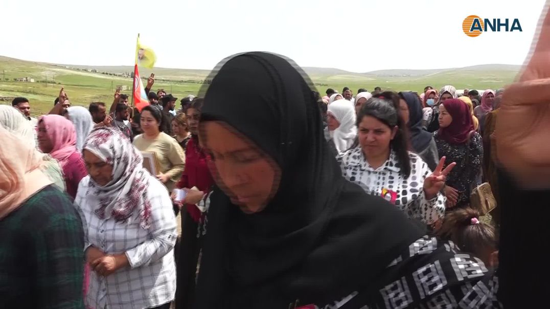 Gelê Kobanê sersaxî da malbata şehîd Zîn Zagros