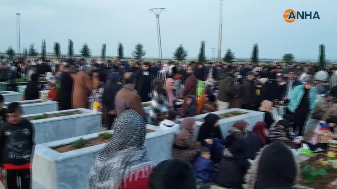 أداء صلاة العيد وزيارة أضرحة الشهداء في إقليم شمال وشرق سوريا-حسكة