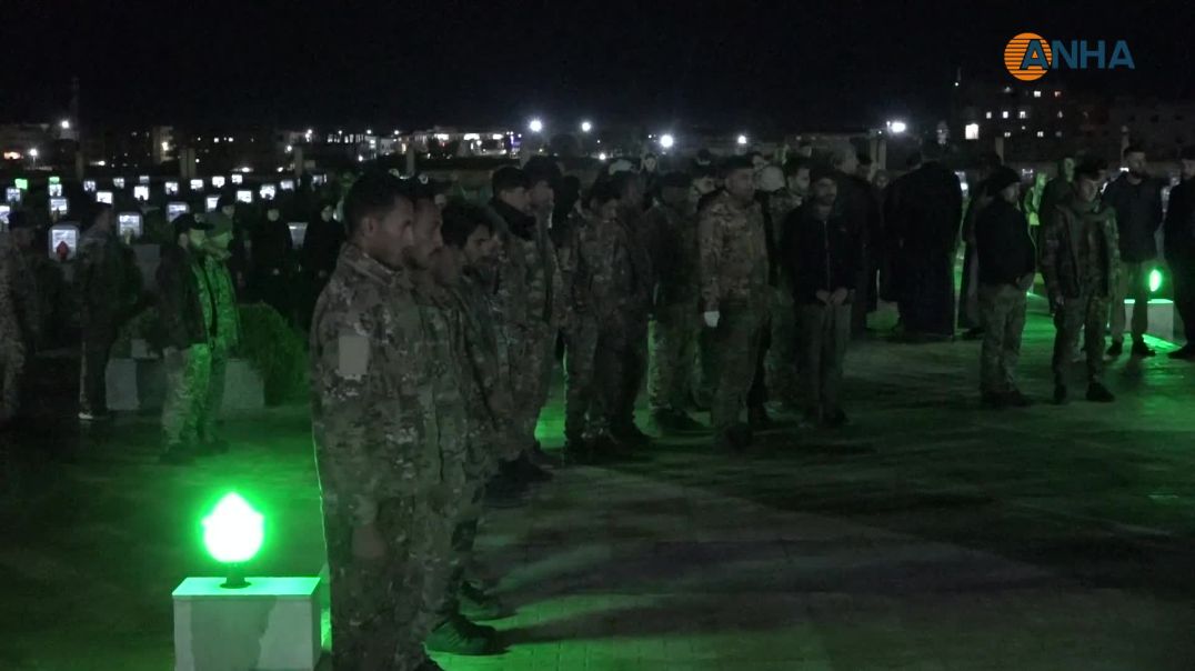 عشية عيد الفطر إيقاد الشموع على أضرحة الشهداء - طبقة