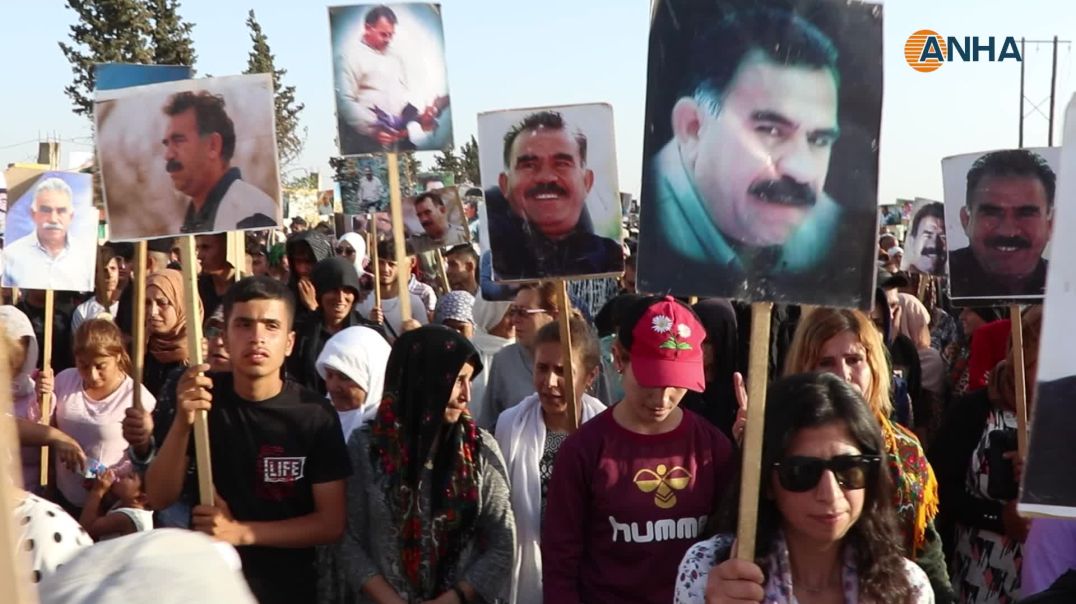 ⁣خلال مسيرة مطالبات بالحرية الجسدية للقائد عبدالله أوجلان