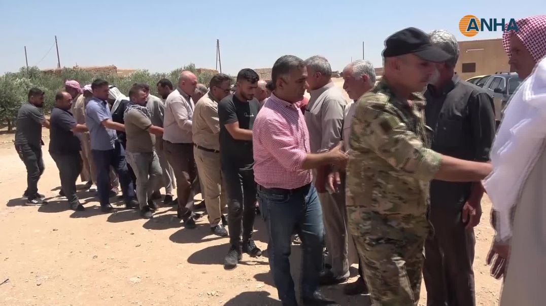 تقديم واجب العزاء لذوي مقاتل قسد إسماعيل الخلف