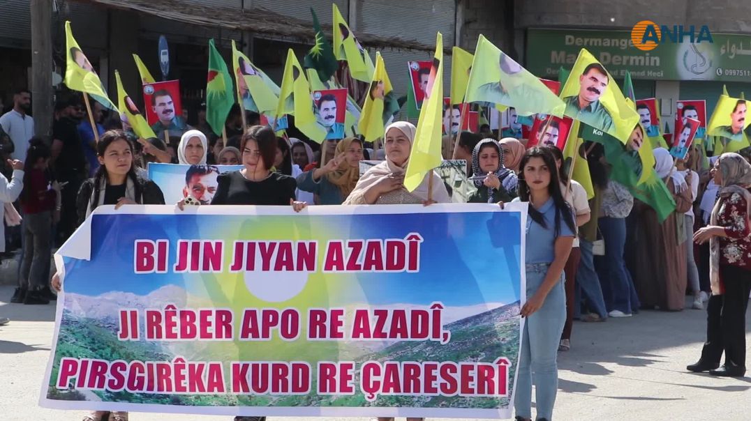 Jin ji bo Rêber Abdullah Ocalan meşiyan