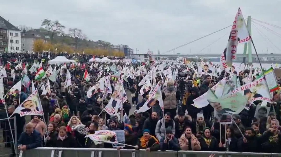 Li Kolnê beriya mîtîngê meş mezin