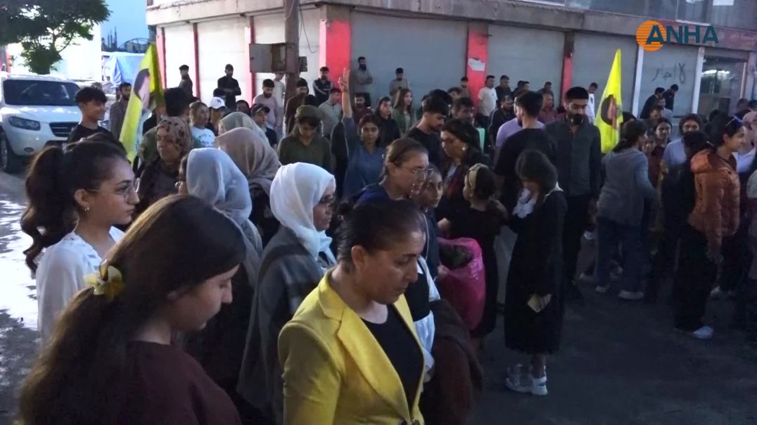 Konvoya xelkê Firatê piştî nobed dewrî gelê Cizîrê kir vegerî Kobanê
