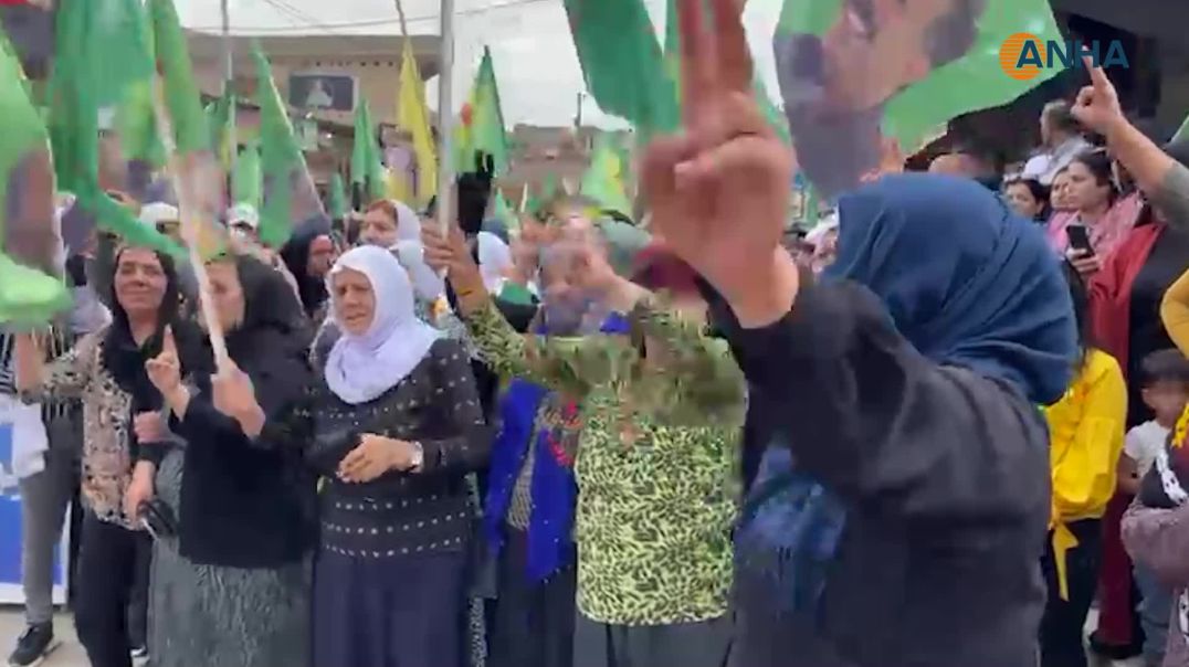 آلاف النساء يطالبن بحرية القائد عبد الله أوجلان الجسدية