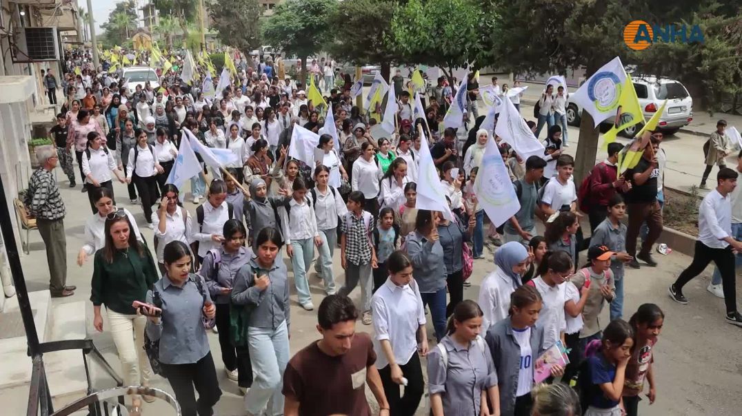 مسيرات جماهيرية حاشدة في الجزيرة تدعو للاعتراف باللغة الكردية دستورياً-ديرك