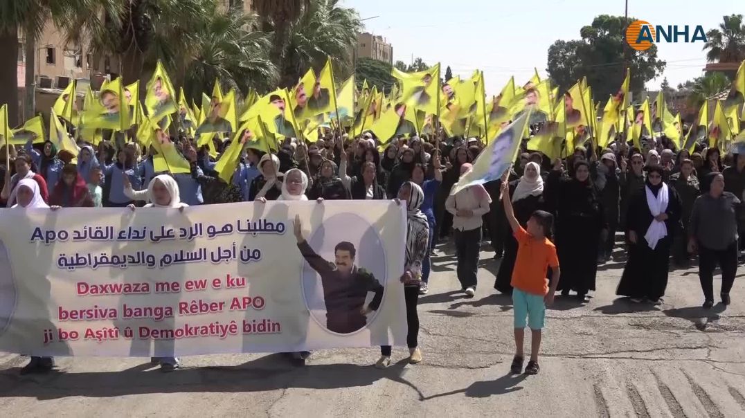 مسيرة في الطبقة للمطالبة بتطبيق السلام الذي يقوده القائد عبد الله أوجلان