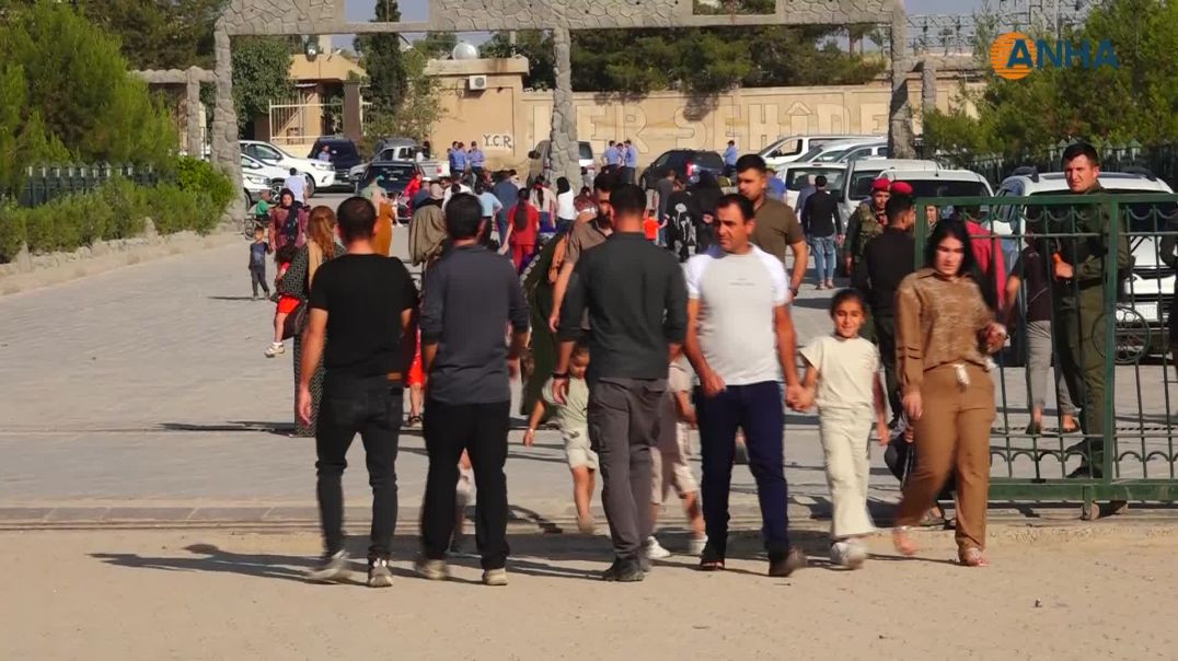 العيد يبدأ بزيارة أضرحة الشهداء في إقليم شمال وشرق سوريا- كوباني