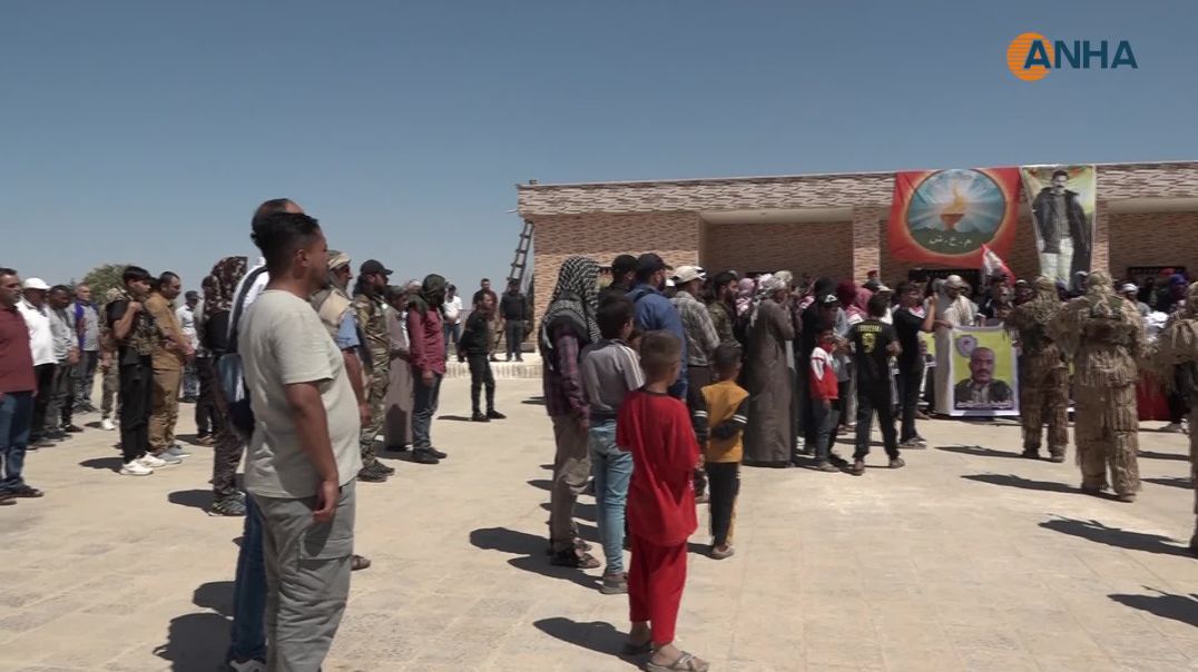 ⁣تشييع جثمان مقاتل لقسد في تل كوجر