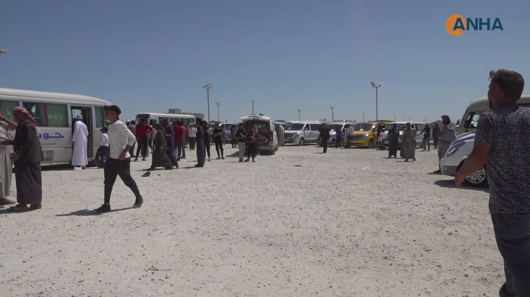 دفعة جديدة من نازحي مخيم العريشة يغادرون نحو دير الزور