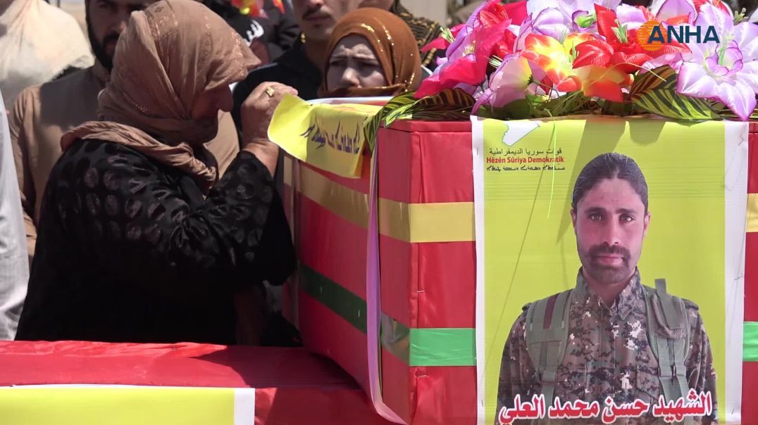 تشييع جثمان شهيد ومراسم غيابية لآخر في مقاطعة الرقة