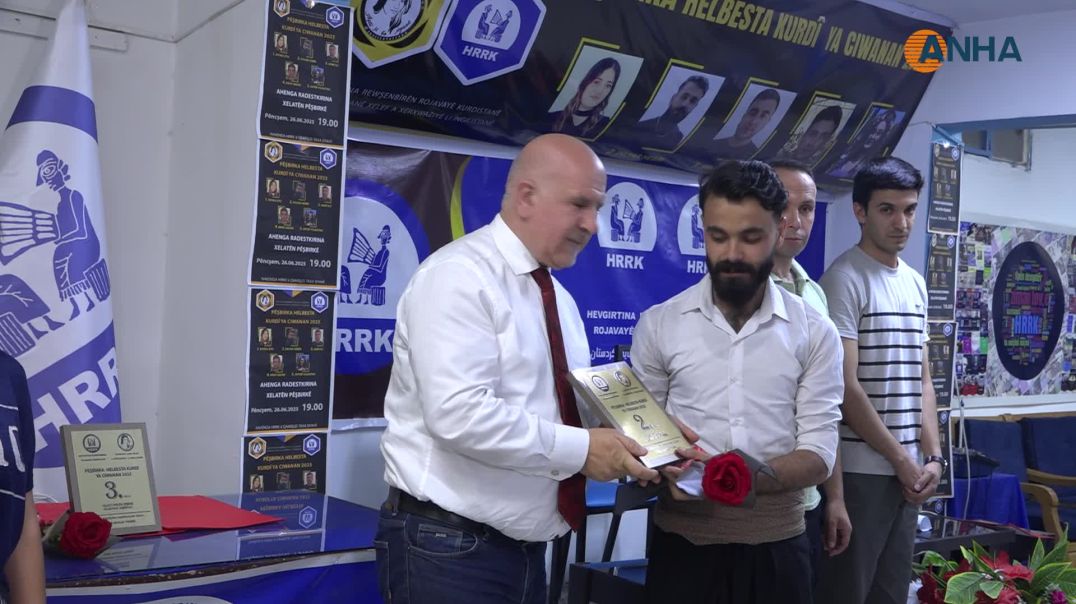 Xelatên Pêşbirka Helbesta Kurdî ya Ciwanan hatin dayîn