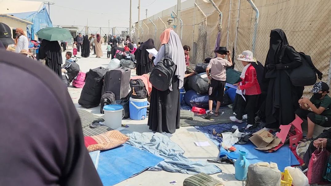 أكثر من 800 عراقي يغادرون مخيم الهول عائدين إلى بلادهم