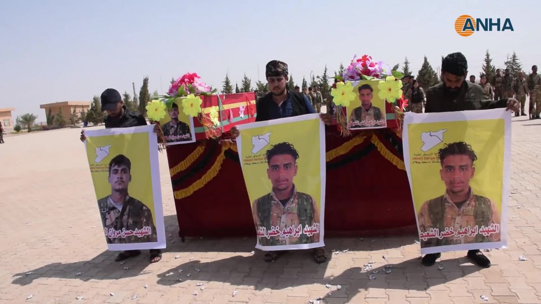 أهالي الشدادي يشيّعون جثمانَي شهيدَين من قوات سوريا الديمقراطية