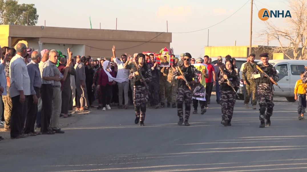 ⁣تشييع جثمان مقاتل من قسد في الحسكة