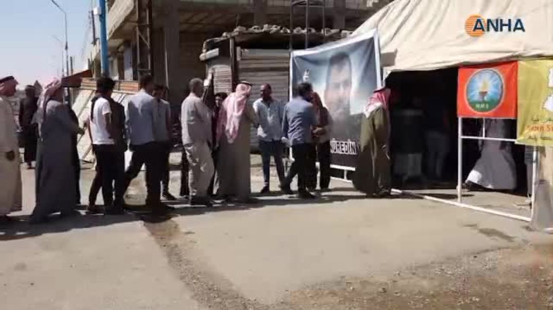 أهالي الهول خلال مراسم عزاء القيادي نور الدين صوفي: أسطورة النضال والمقاومة