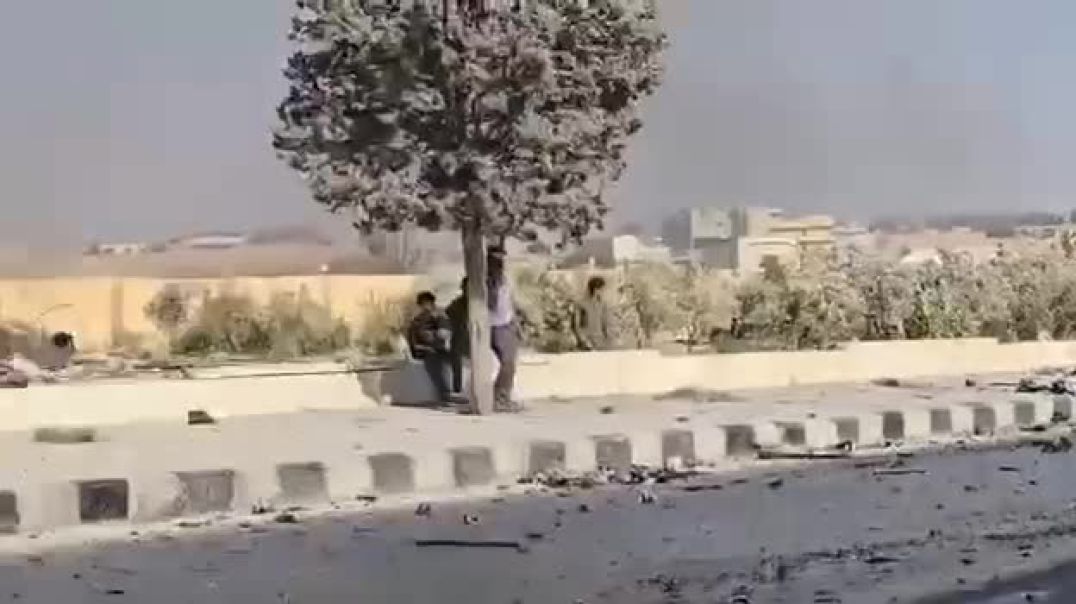 طائرة مسيّرة مجهولة تستهدف سيارة على طريق مطار حلب الدولي
