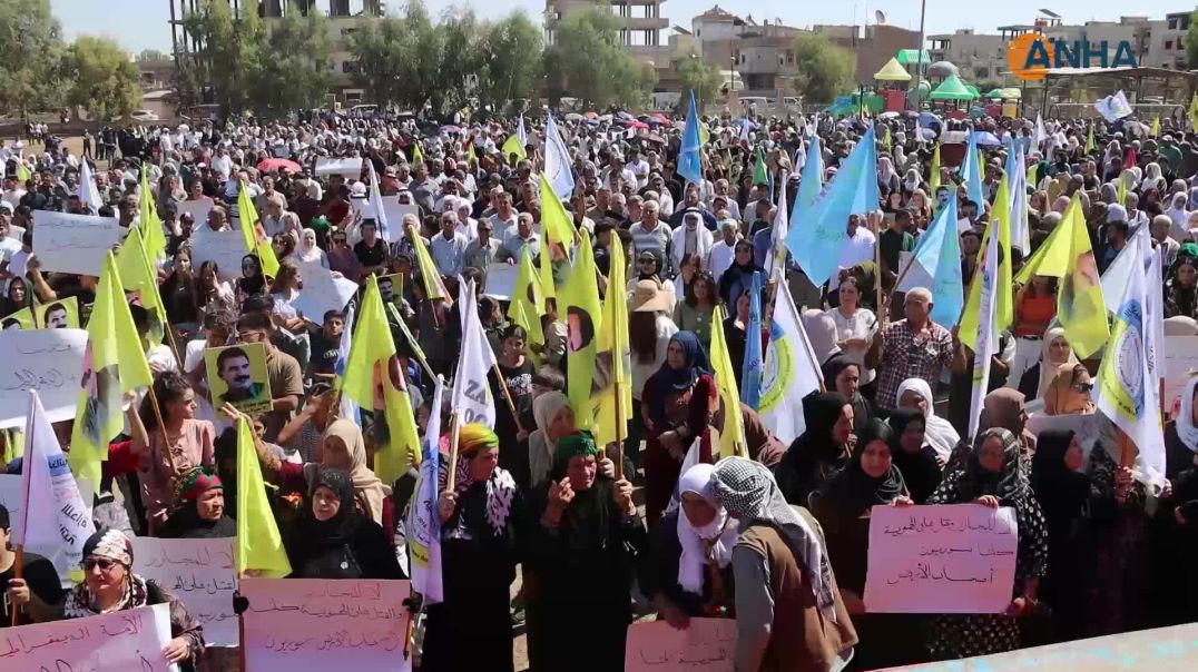⁣الآلاف في الجزيرة يؤكدون أن كفاحهم مستمر لبناء سوريا ديمقراطية لا مركزية