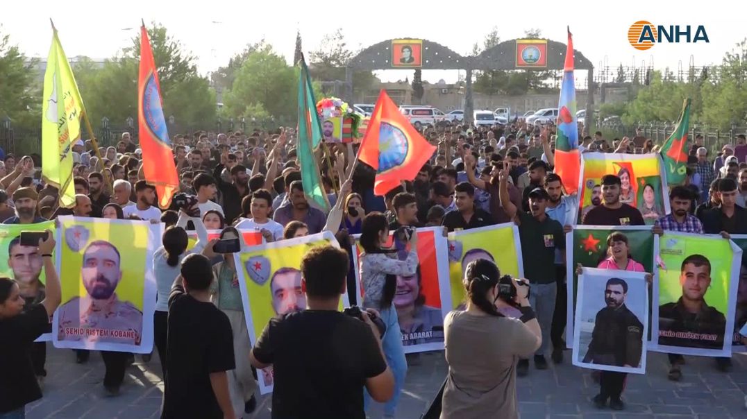 Li Kobanê merasîma oxirkirina şehîdekî û ji bo 3 şehîdan merasîma xiyabî