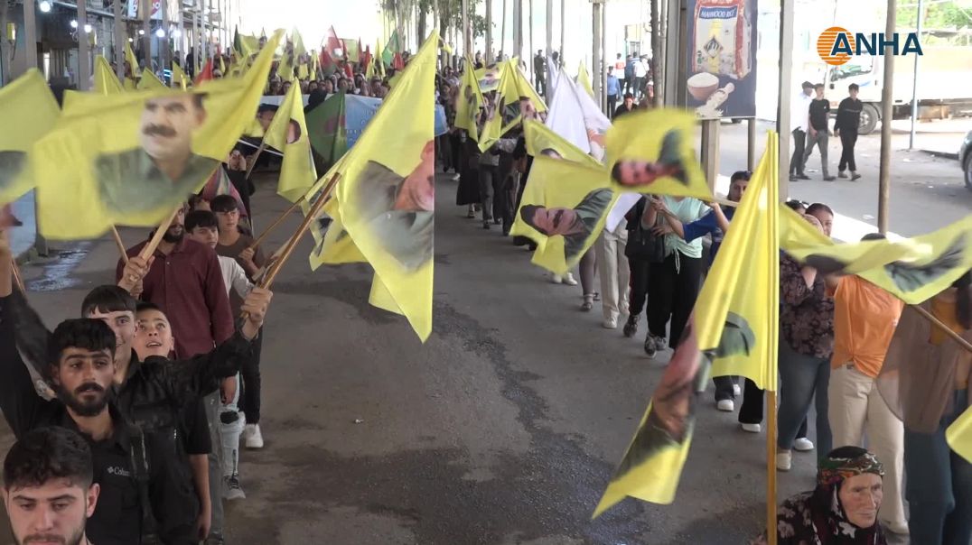 ⁣شبيبة وأهالي الدرباسية يتظاهرون من أجل حرية القائد عبد الله أوجلان الجسدية