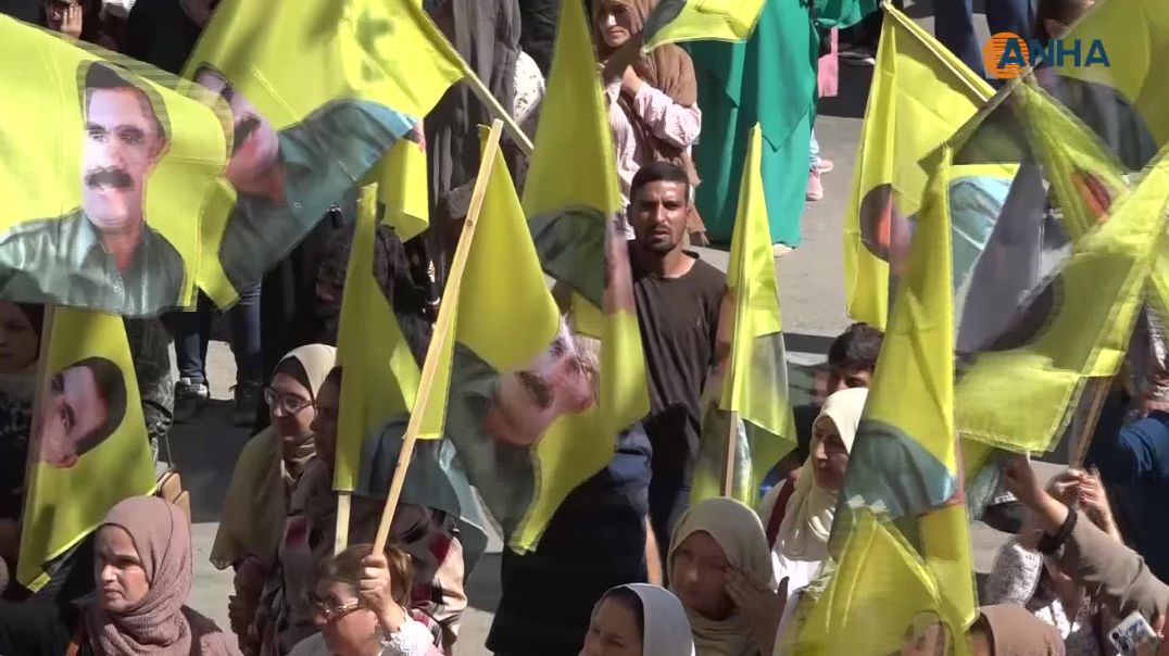 تجمّع جماهيري حاشد يطالب بالحق في الأمل للقائد وحريته الجسدية