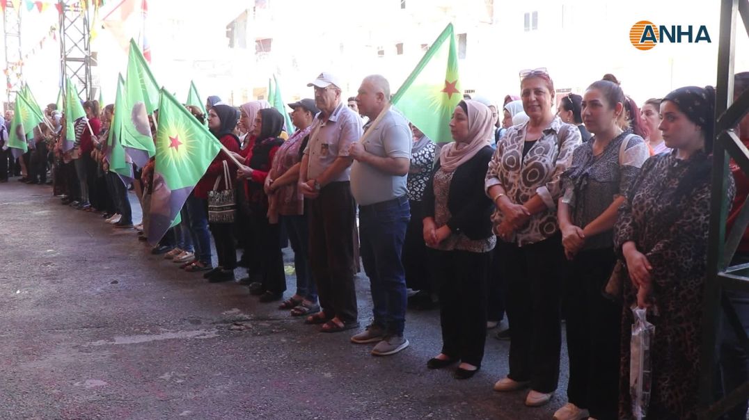 تقديم واجب العزاء لذوي شهيدين في حلب