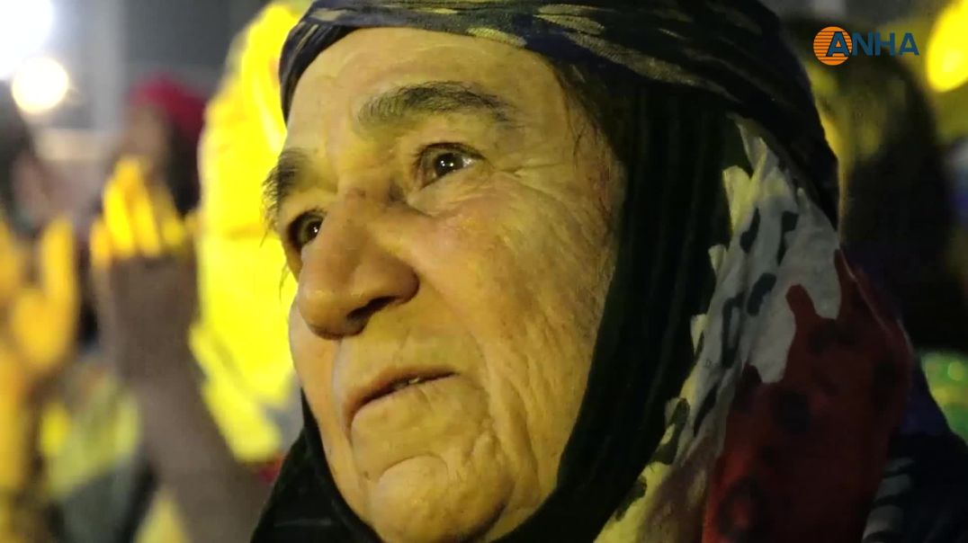 مهرجان الدبكة الشعبية في شمال وشرق سوريا يعيد إلى أم سبعينية ذكريات شبابها