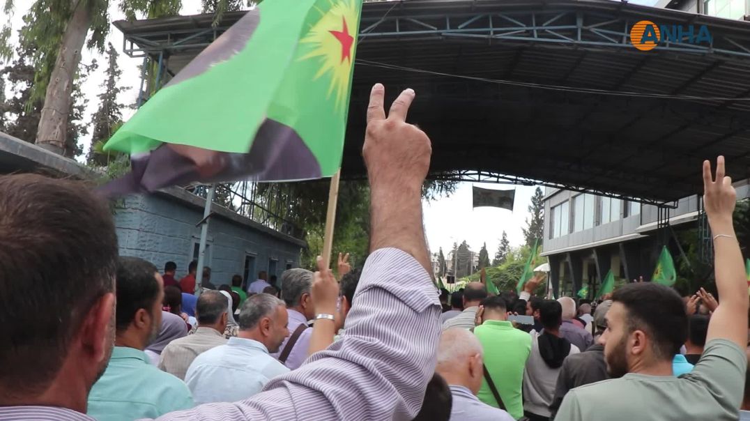 ⁣الآلاف في حلب يطالبون بحرية القائد