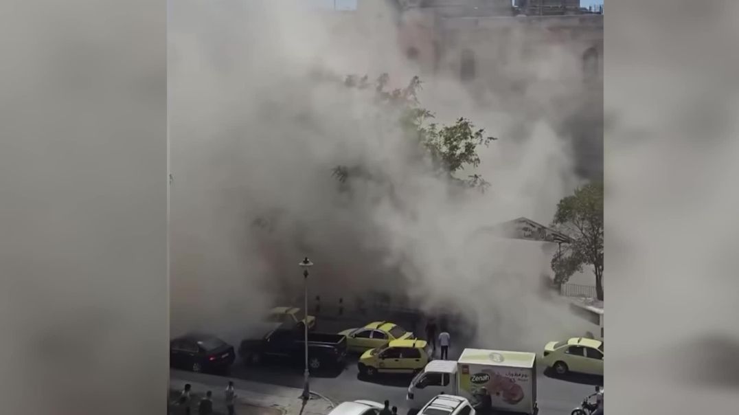 سقوط جرحى ووجود عالقين تحت أنقاض مبنى السرايا المنهار في دمشق
