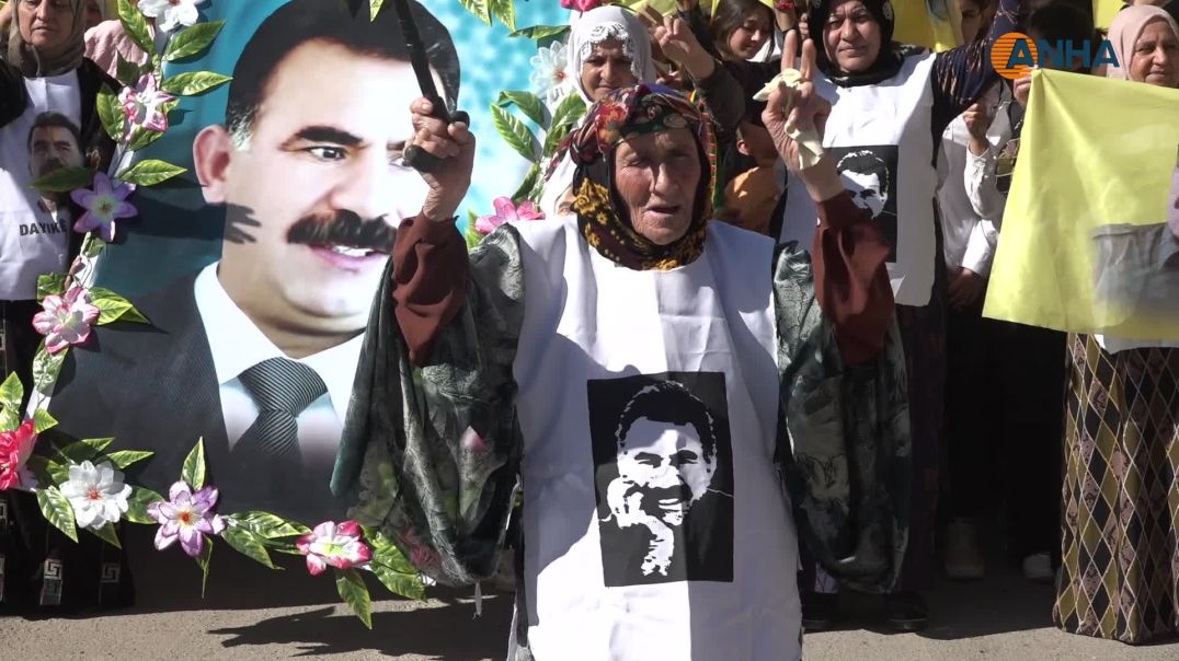 ⁣آلاف المتظاهرين يجددون العهد بالحرية في الذكرى الـ 27 للمؤامرة الدولية بحق القائد - الدرباسية