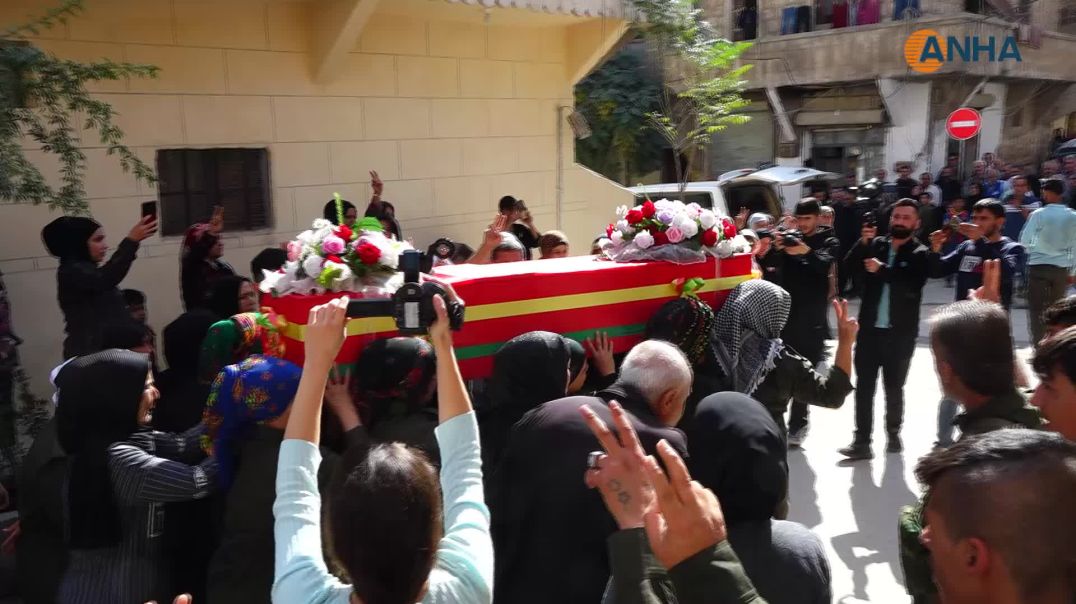 ⁣مراسم تشييع جثمان المناضلة زينب محمد عبد القادر في حلب