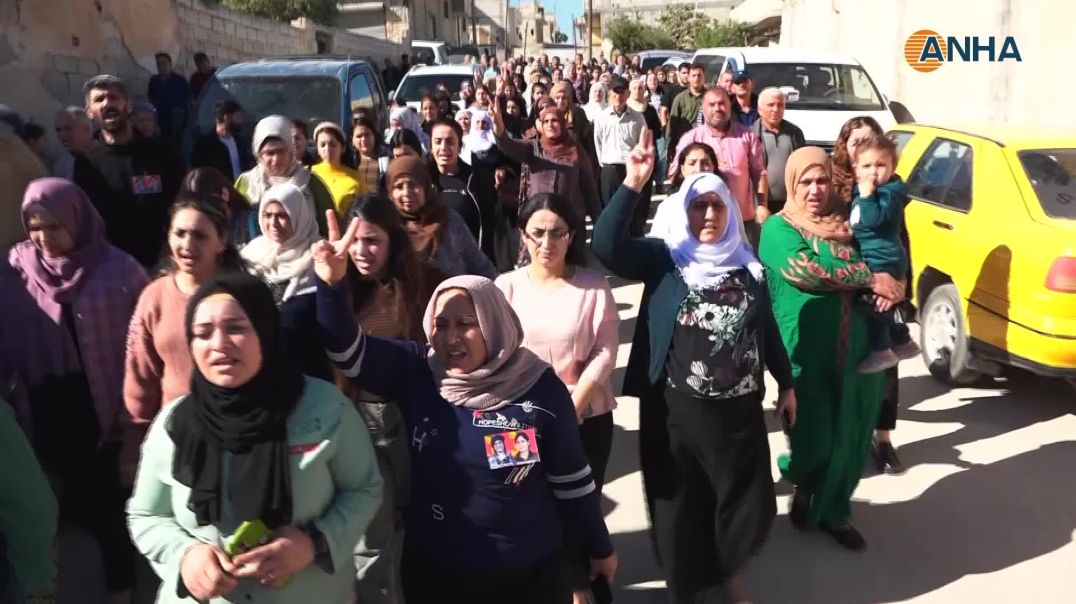 Ji bo şehîd Aze Rojgirav û Hêlîn Kobanê merasîma xiyabî hat lidarxistin