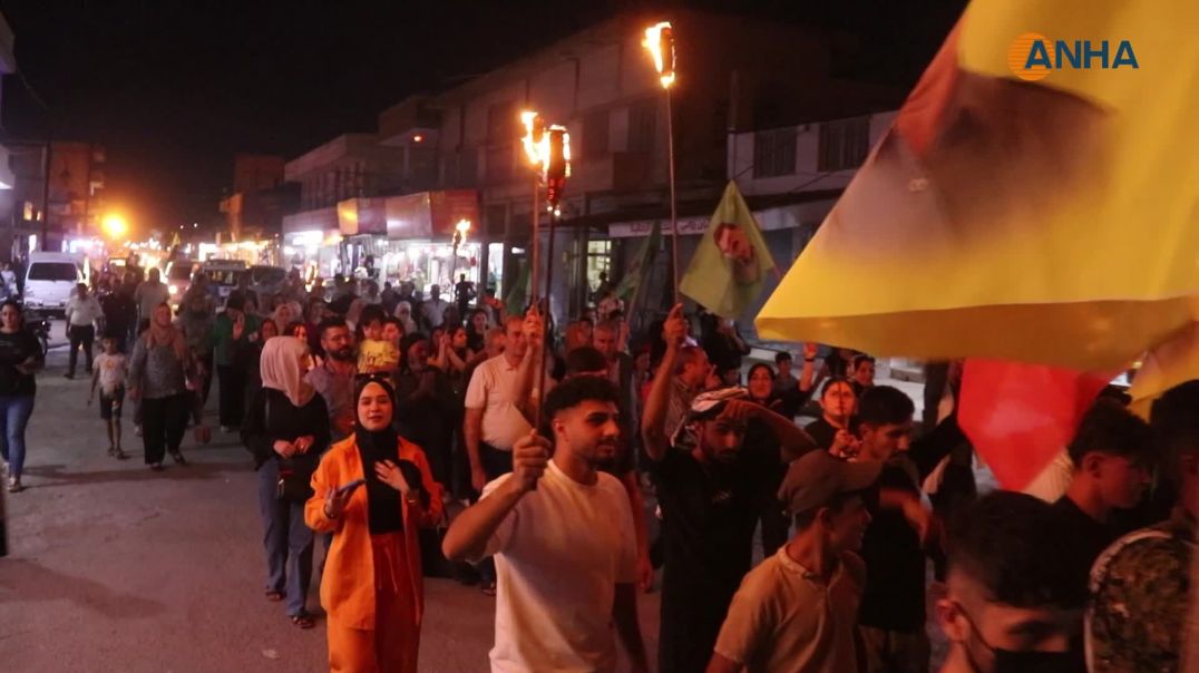 مسيرات ليلية منددة بالمؤامرة الدولية بحق القائد عبد الله أوجلان ومطالبة بحريته