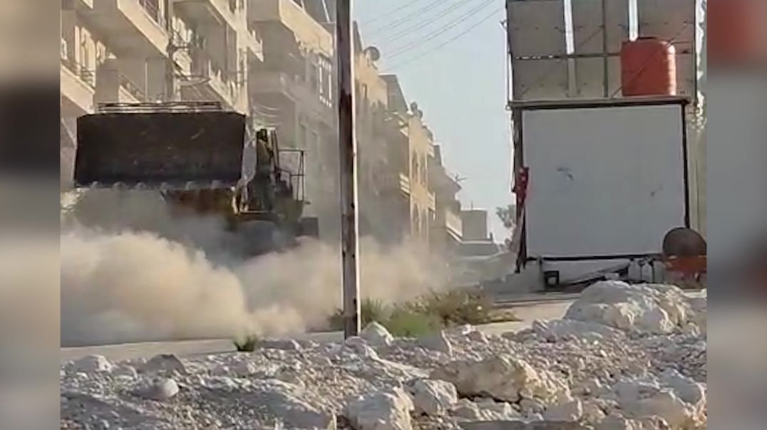 ⁣قوات الحكومة الانتقالية تغلق طريق آخر مؤدي إلى حيي الشيخ مقصود في حلب