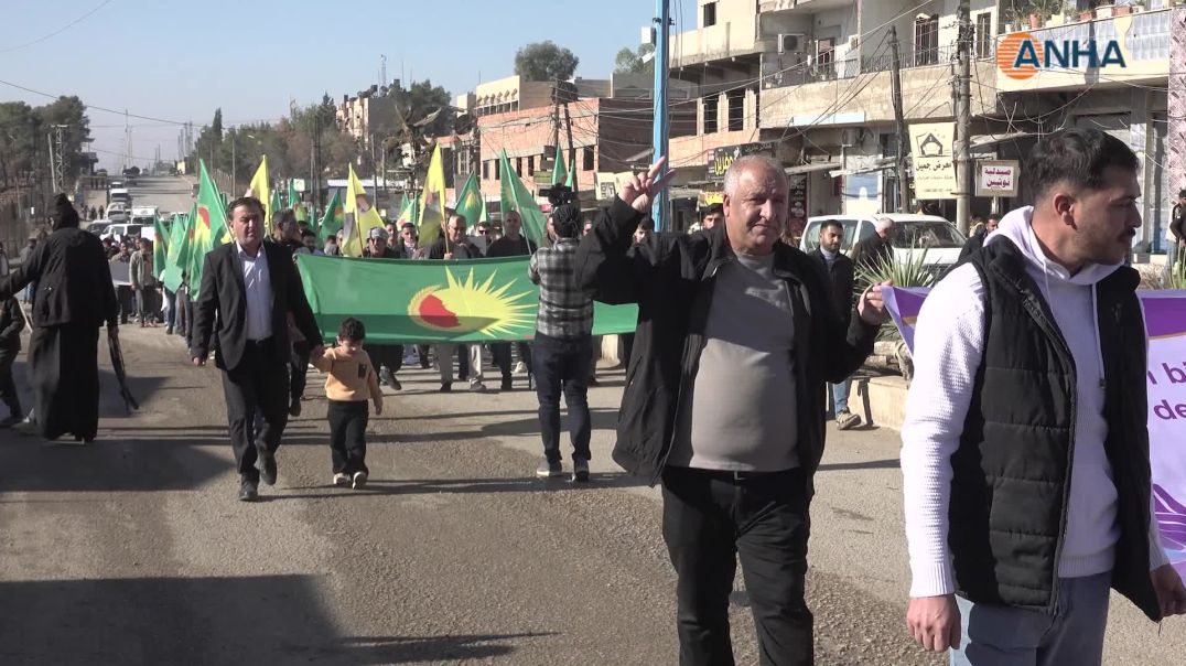 ⁣رجال كركي لكي وجل آغا وديرك يخرجون في مسيرة لدعم حقوق المرأة