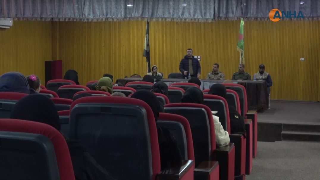 ⁣قسد تجتمع مع عوائل الشهداء والأهالي في مقاطعة دير الزور