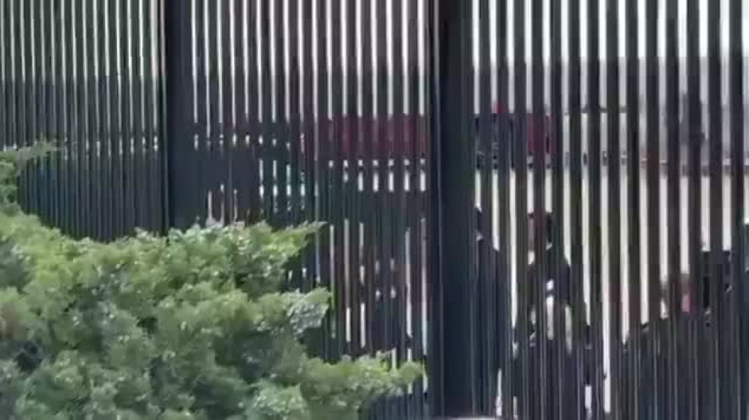 الشرع يصل إلى البيت الأبيض ويدخل من الباب الخلفي