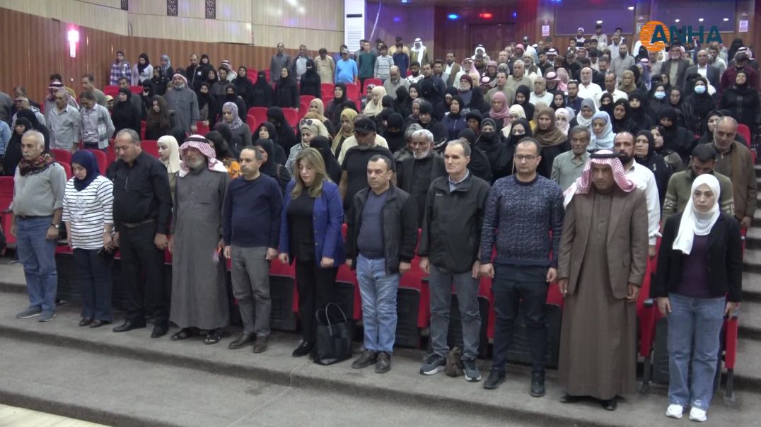 مناقشة رؤية العقد الاجتماعي للكومينات خلال كونفرانس في الطبقة