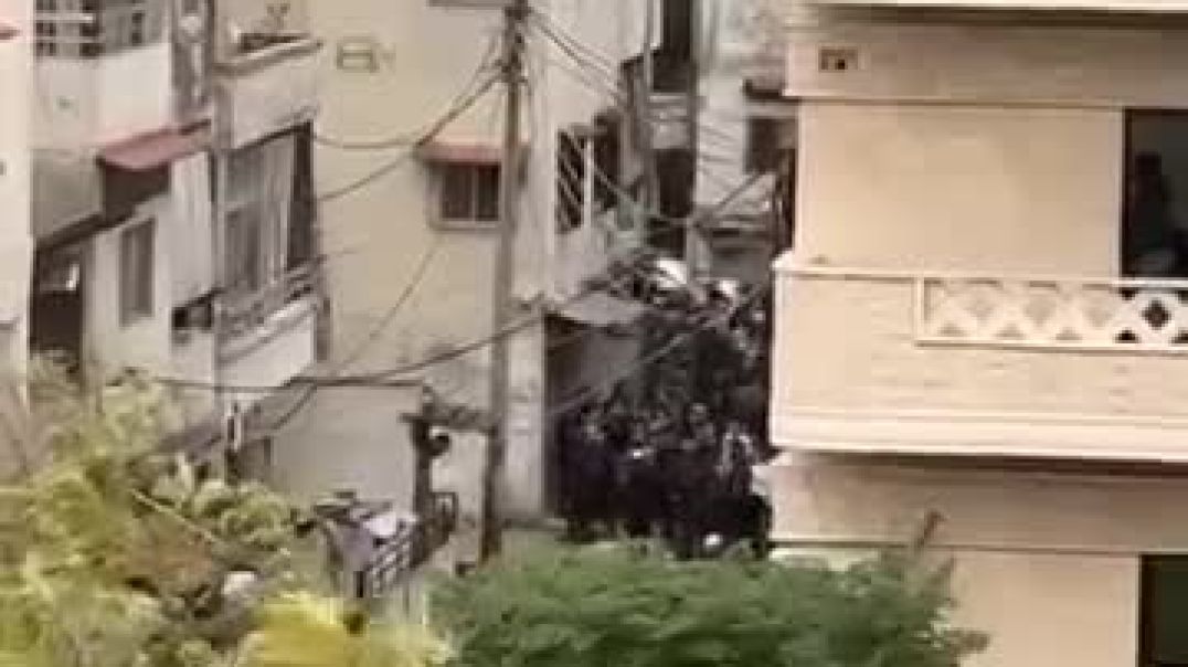 اعتداء على ممتلكات المدنيين في اللاذقية وخروج مظاهرة رفعت شعارات طائفية في طرطوس