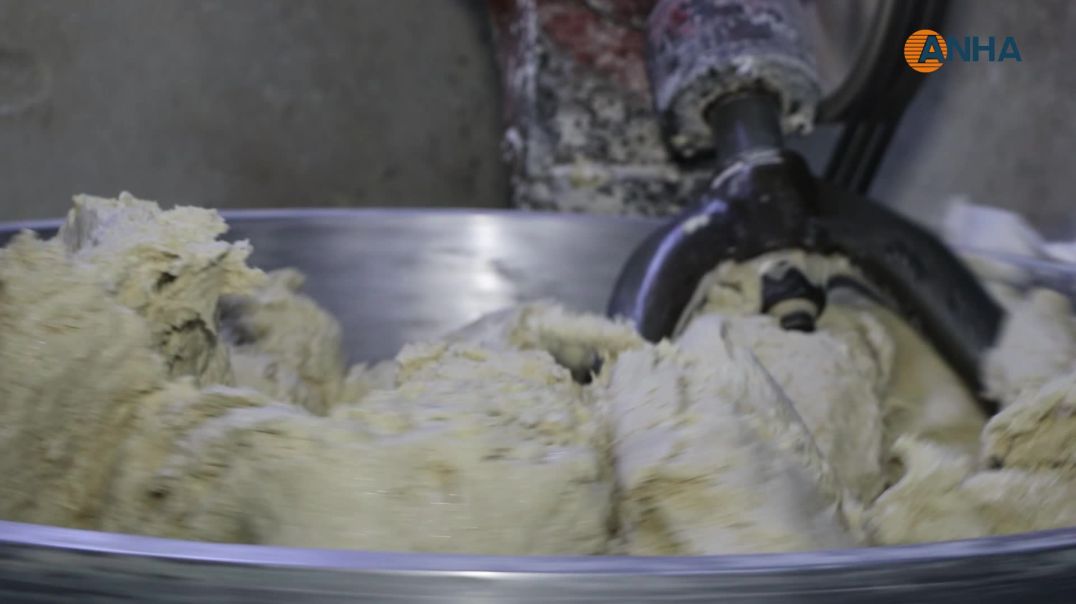 ⁣نفاد وشيك لمخزون الطحين في الشيخ مقصود والأشرفية بسبب الحصار المستمر