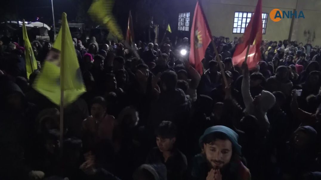 وقفة لمهجّري عفرين والشهباء في الطبقة تضامناً مع حيي الشيخ مقصود والأشرفية