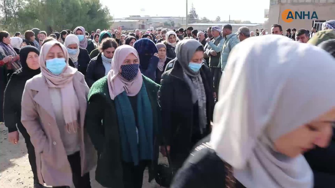 تقديم واجب العزاء لذوي مقاتل في قسد بديرك