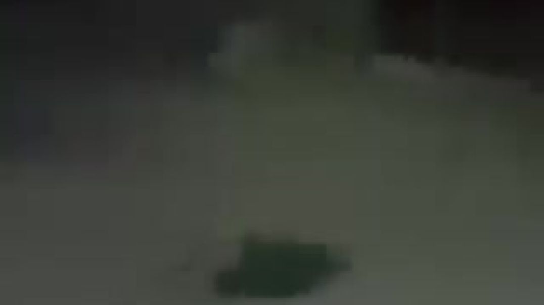 مقطع مصوّر يوثّق تفجير مقام ديني للعلويين بريف حماة