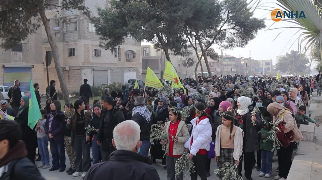 ⁣مظاهرات حاشدة في مقاطعتي الجزيرة والرقة دعماً لأهالي الشيخ مقصود والاشرافية-رقة